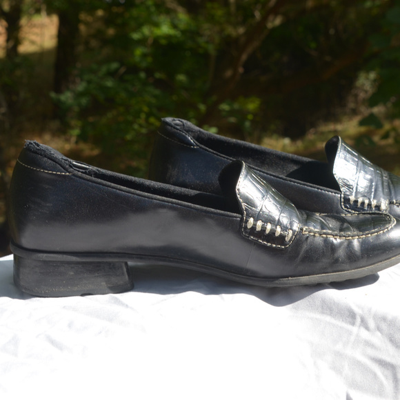 Black loafers with snakeskin pattern - Picture 6 of 8